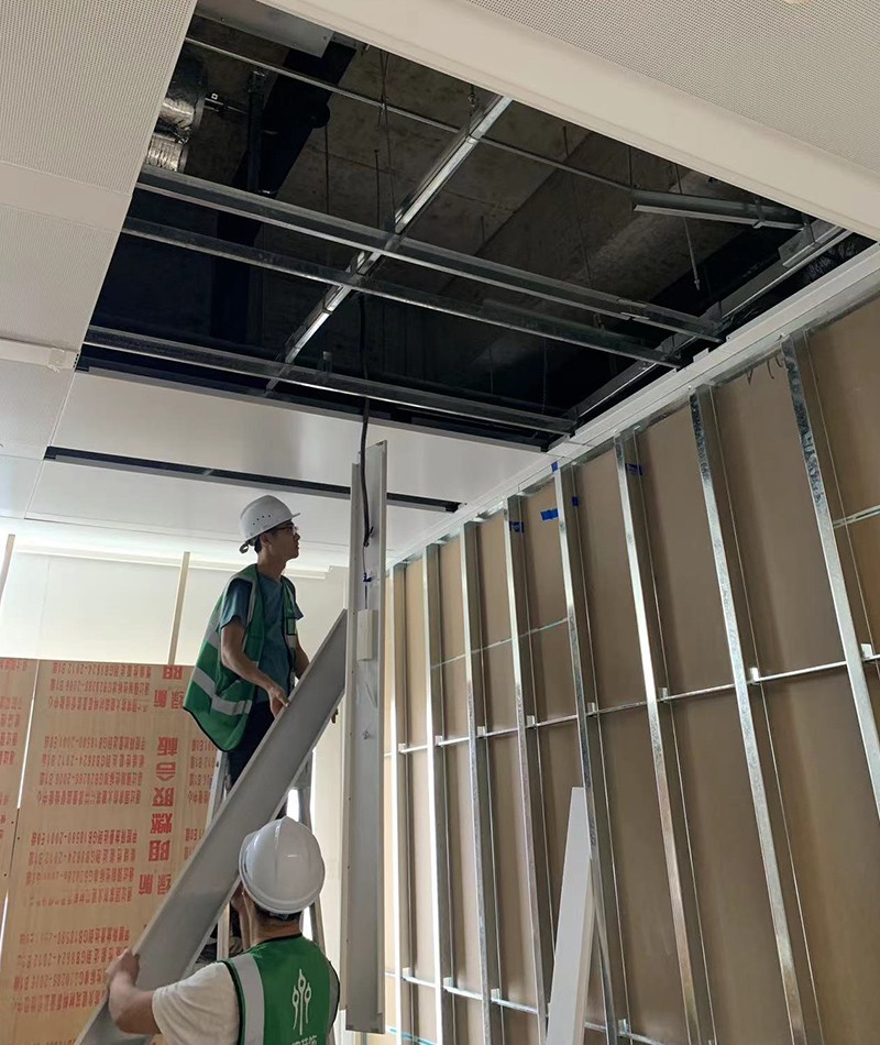 上海SK大廈辦公室裝修施工現場2