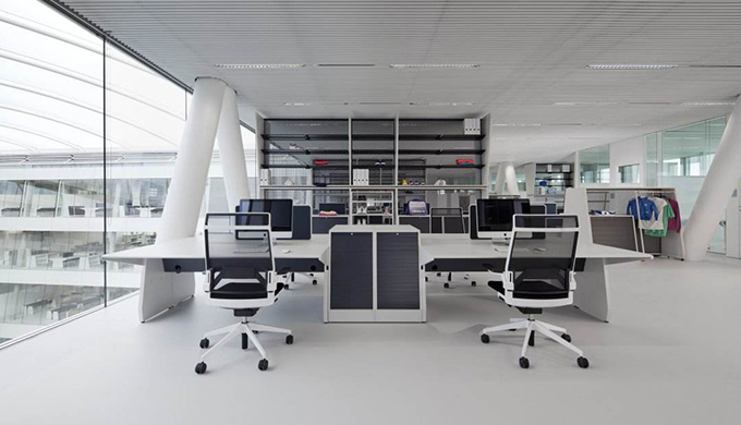 上海辦公室裝修的辦公桌如何設計