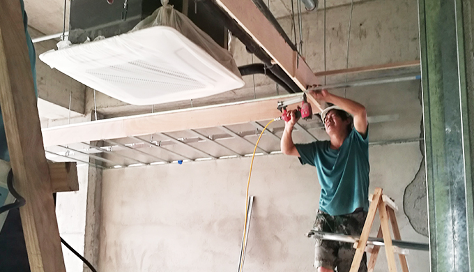 上海寶山廟行卓越時代廣場創衣客辦公室裝修工地